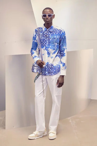 Look 24